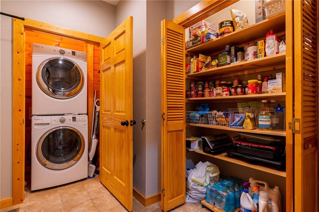 292 High Country Crossing Morganton, GA 30560 - Photo 29 of 35 a close view of a utility room with washer and dryer
