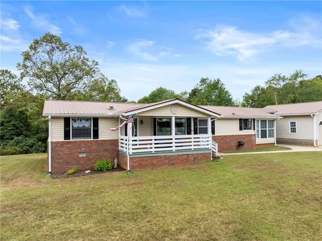 $345,000 | 1689 Old State Road, Pendergrass, GA 30567