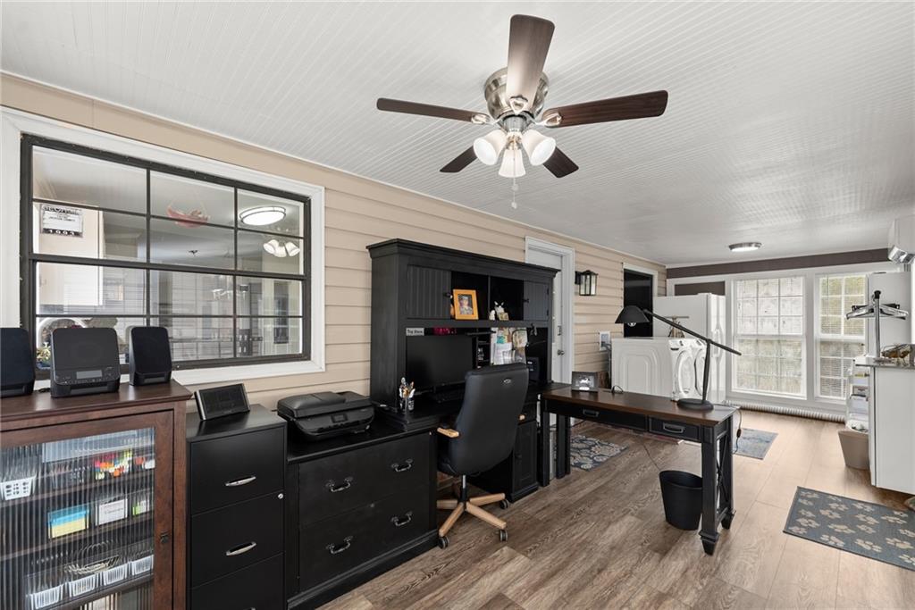 1689 Old State Road Pendergrass, GA 30567 - Photo 35 of 58 a living room with furniture