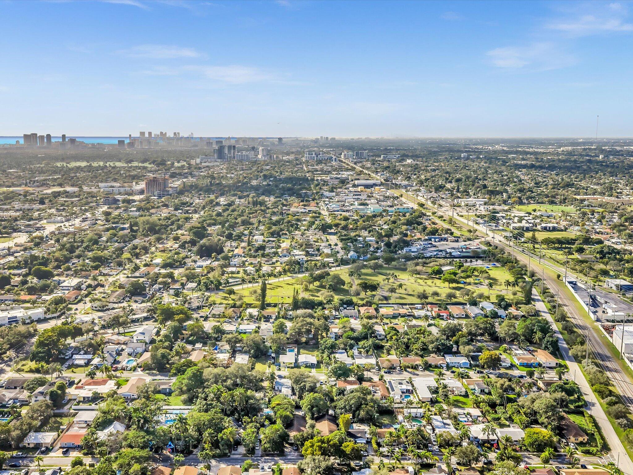 258 Southwest 8th Street Dania Beach, FL 33004 - Photo 38 of 45 46-FPP_0036_D