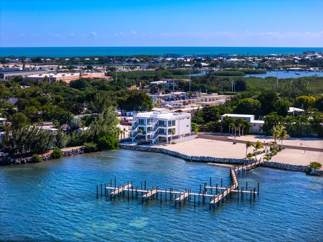 $1,975,000 | 990 41st Street, Unit 8, Marathon, FL 33050