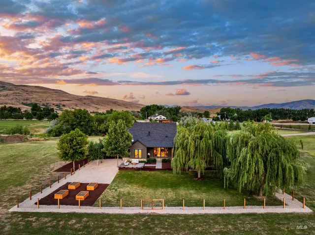 $1,390,000 | 7241 Sweet Ola Highway, Sweet, ID 83670