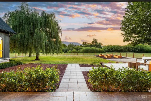 $1,390,000 | 7241 Sweet Ola Highway, Sweet, ID 83670