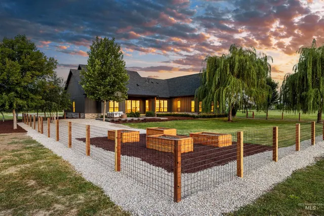 $1,390,000 | 7241 Sweet Ola Highway, Sweet, ID 83670