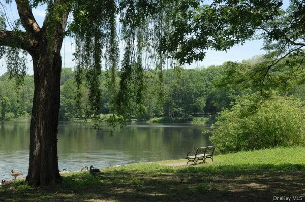 $189,000 | 75 West 238th Street, Unit 3H | Kingsbridge Heights