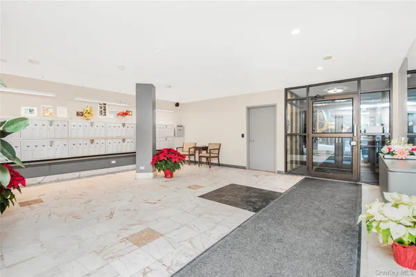 $189,000 | 75 West 238th Street, Unit 3H | Kingsbridge Heights