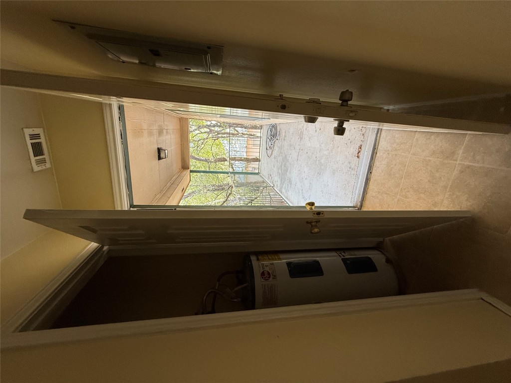 2907 Whisper Oaks Lane Georgetown, TX 78628 - Photo 13 of 14