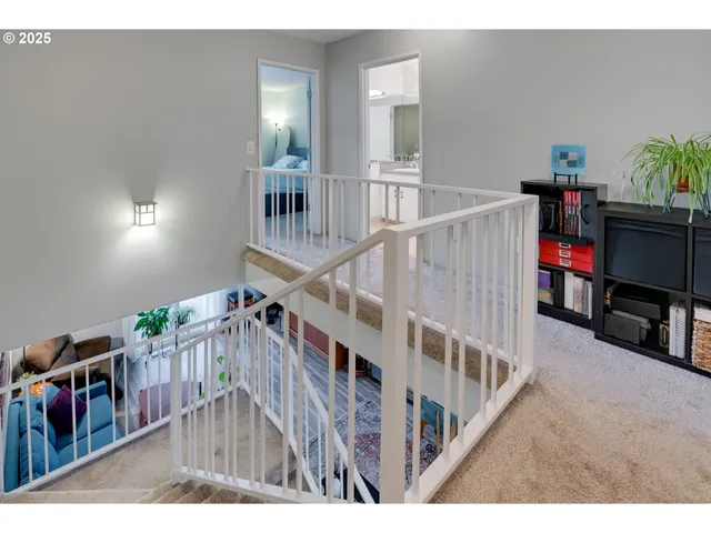 $250,000 | 553 North Hayden Bay Drive, Unit 25, Portland, OR 97217