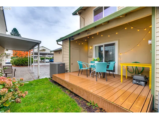 $250,000 | 553 North Hayden Bay Drive, Unit 25, Portland, OR 97217