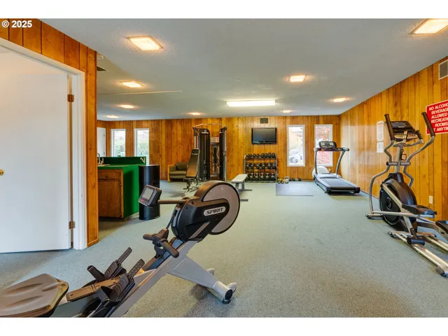 $250,000 | 553 North Hayden Bay Drive, Unit 25, Portland, OR 97217