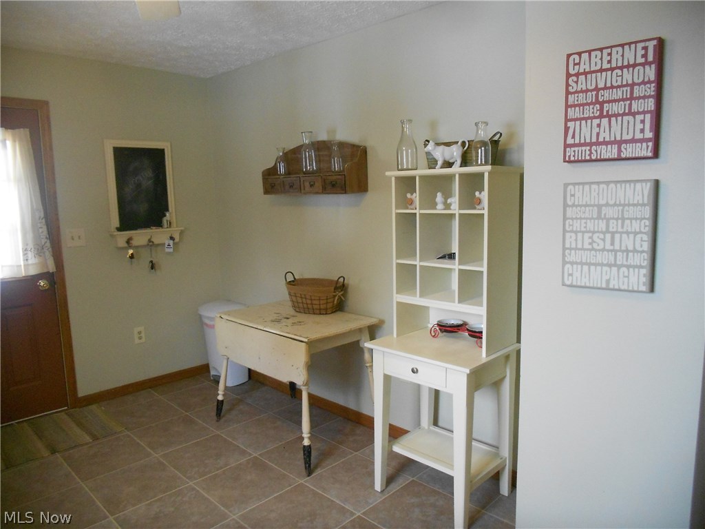 1599 Krumroy Road Akron, OH 44306 - Photo 7 of 30