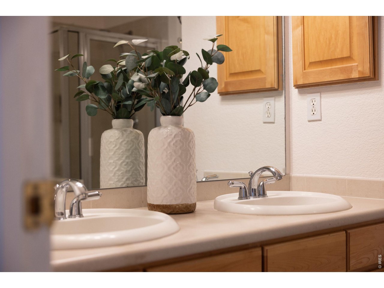 658 Wild Ridge Circle Lafayette, CO 80026 - Photo 20 of 39 Well-maintained bath