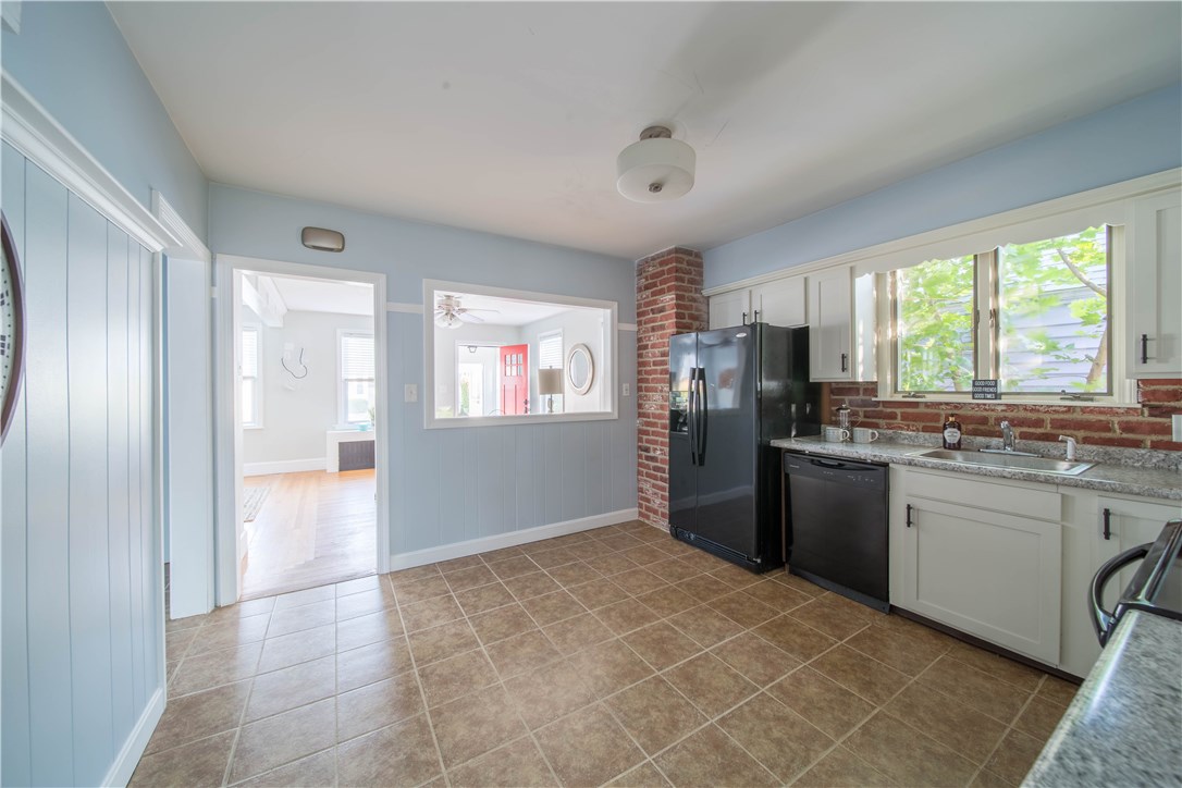 169 Wendell Road Warwick, RI 02888 - Photo 11 of 33 Gallery Image 11