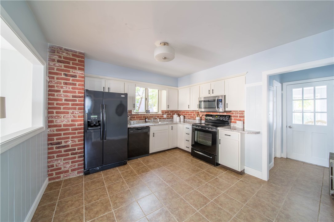 169 Wendell Road Warwick, RI 02888 - Photo 12 of 33 Gallery Image 12