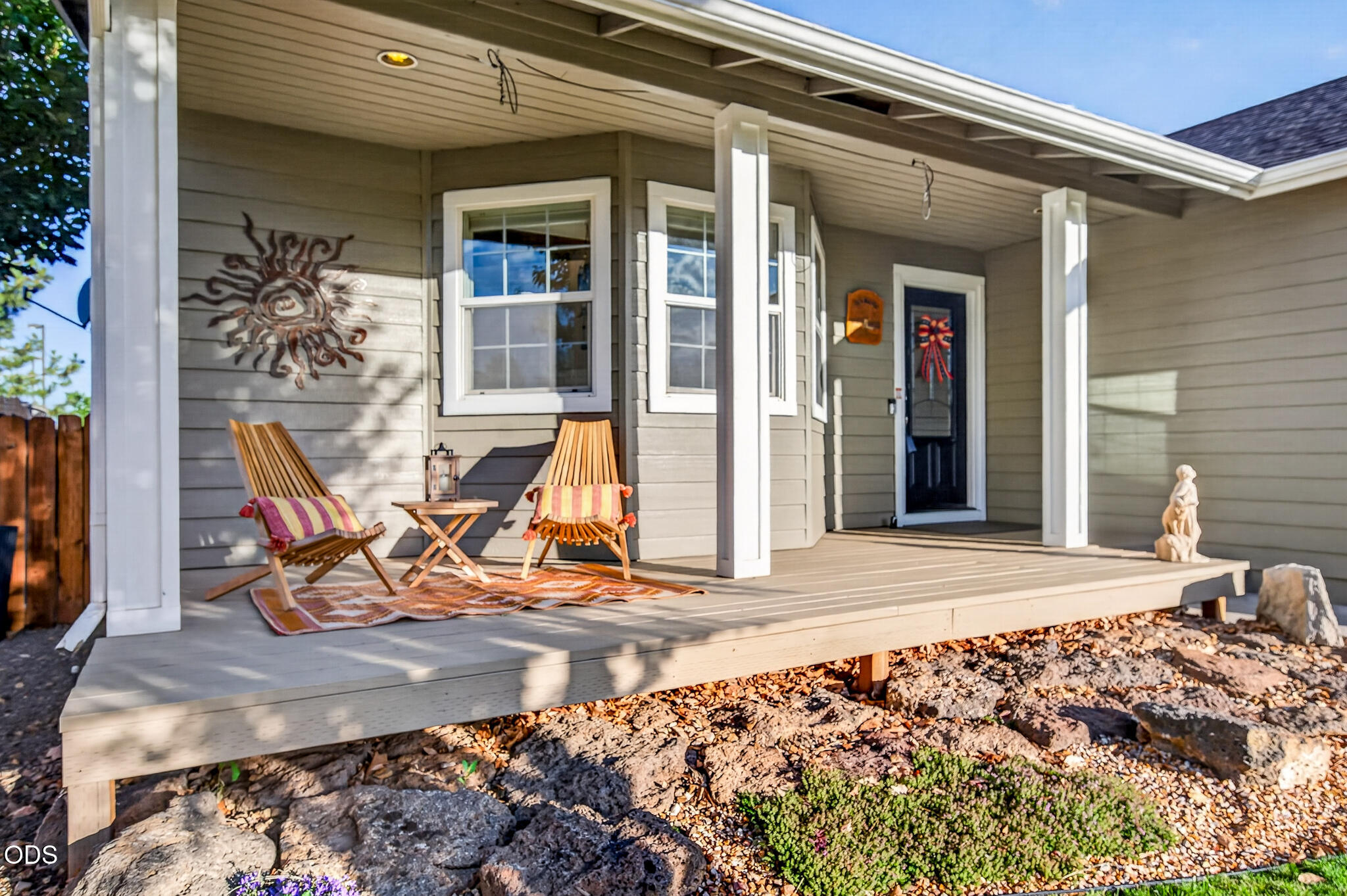 62633 Hawkview Road Bend, OR 97701 - Photo 5 of 39