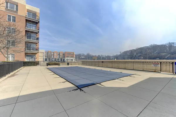 $370,000 | 300 Village Circle, Unit 503, Willow Springs, IL 60480