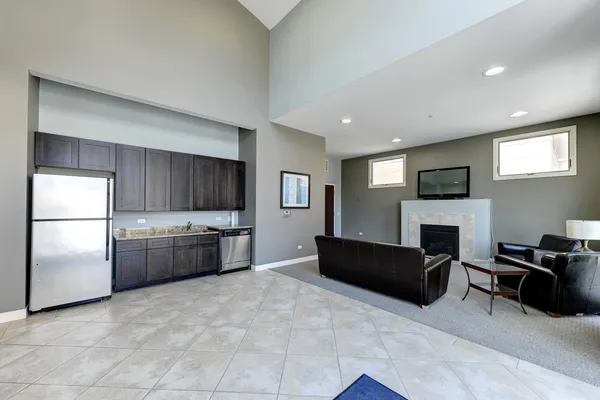 $370,000 | 300 Village Circle, Unit 503, Willow Springs, IL 60480