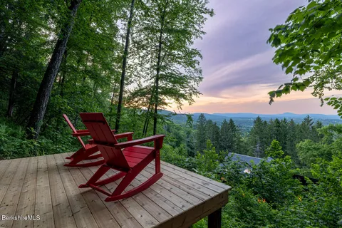 $1,749,000 | 18 Hilltop Road, Egremont, MA 01230