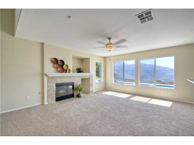 2033 Pointe Parkway Spring Valley, CA 91978 - Photo 14 of 25 Family room.