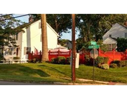 499 Plumtree Road Springfield, MA 01118 - Photo 2 of 17