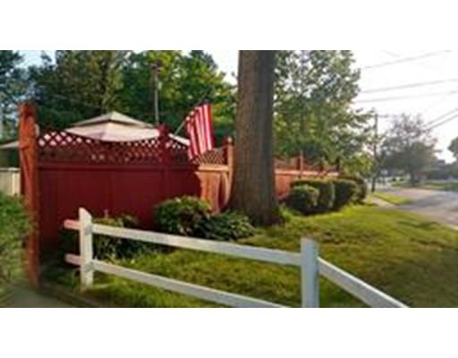 499 Plumtree Road Springfield, MA 01118 - Photo 4 of 17