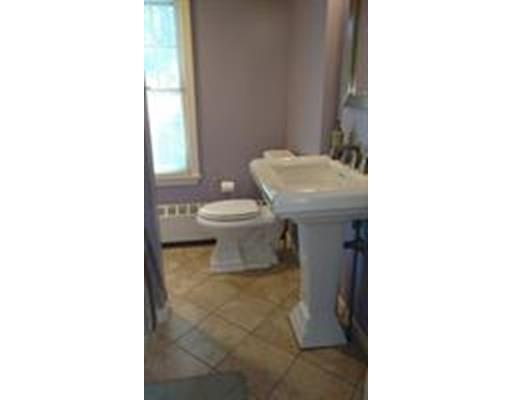 499 Plumtree Road Springfield, MA 01118 - Photo 8 of 17