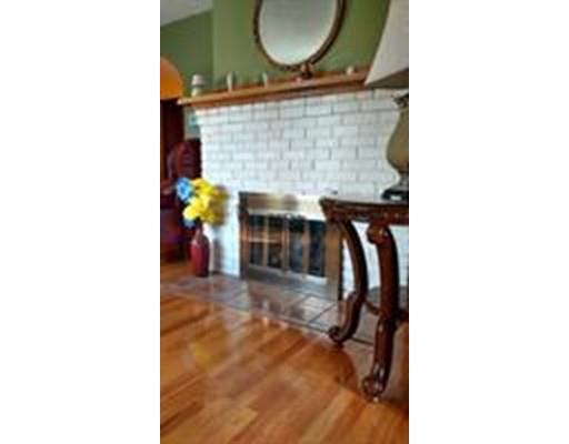 499 Plumtree Road Springfield, MA 01118 - Photo 9 of 17