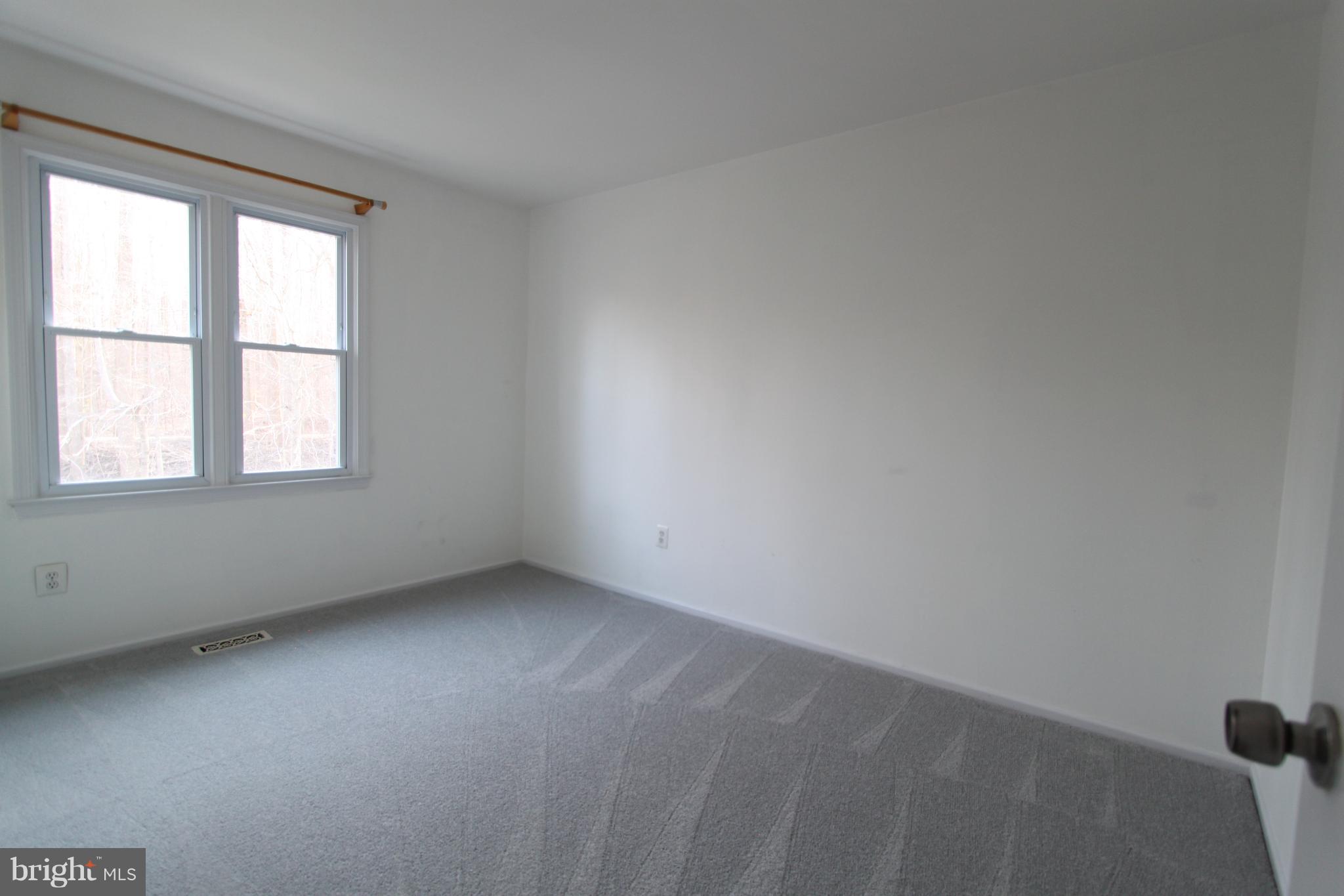 5525 Miles Court Springfield, VA 22151 - Photo 16 of 28 Bedroom 3