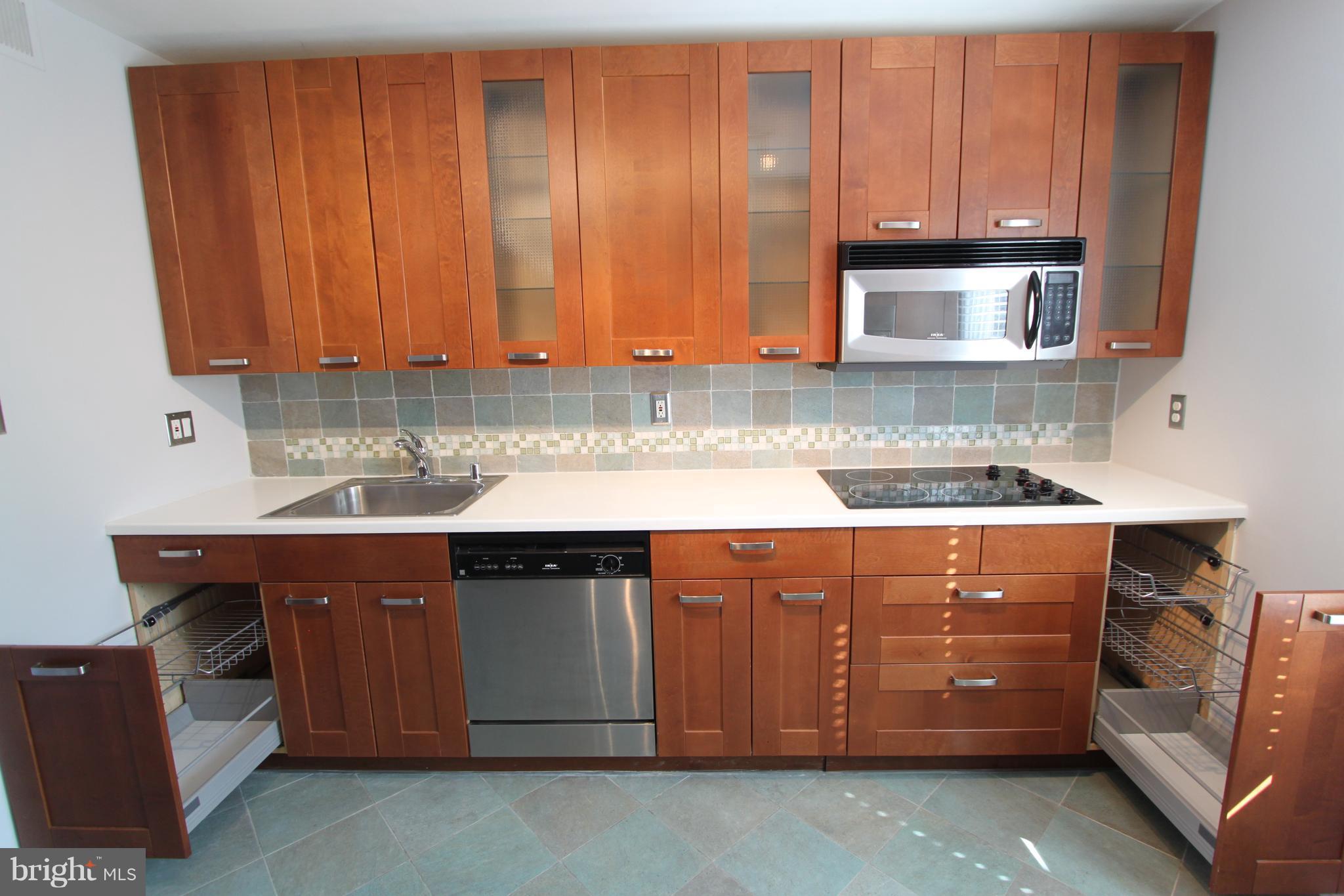 5525 Miles Court Springfield, VA 22151 - Photo 8 of 28 Beautiful Cabinetry w/ Lots of Storage