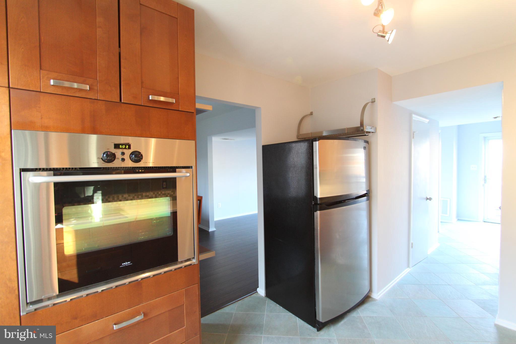 5525 Miles Court Springfield, VA 22151 - Photo 9 of 28 Stainless Steel Appliances