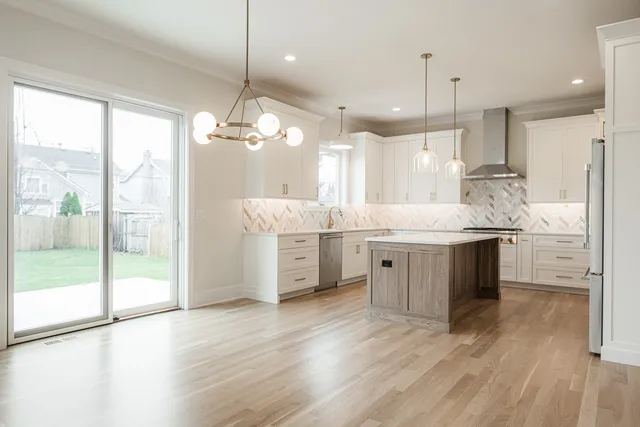 $1,525,000 | 162 Hale Street, Elmhurst, IL 60126