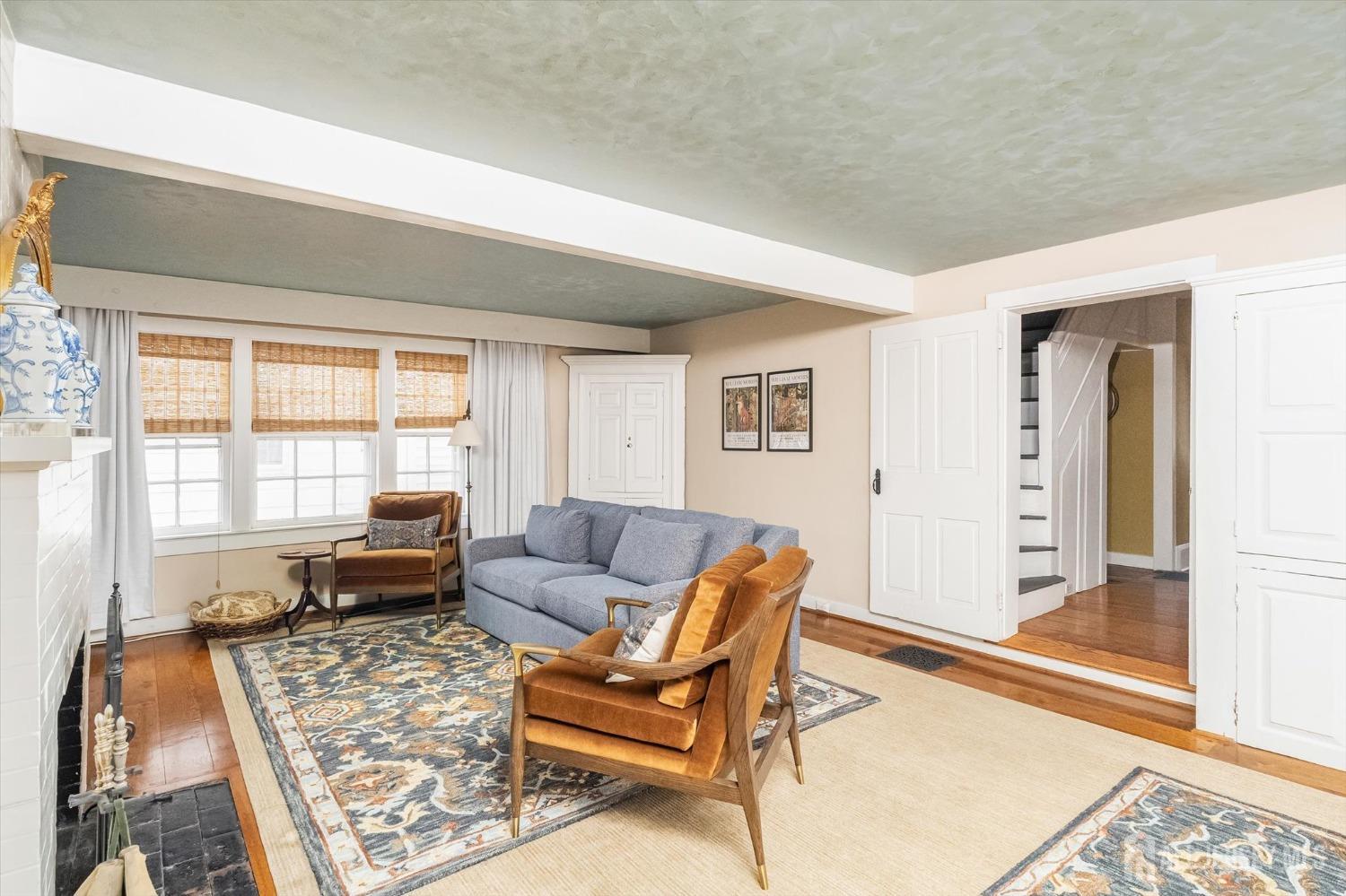 442 Ellisdale Road Chesterfield, NJ 08515 - Photo 10 of 42 a living room with furniture and a couch