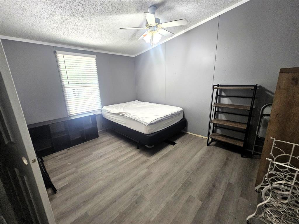 12910 Springhaven Drive Keithville, LA 71047 - Photo 21 of 33 Bedroom 3