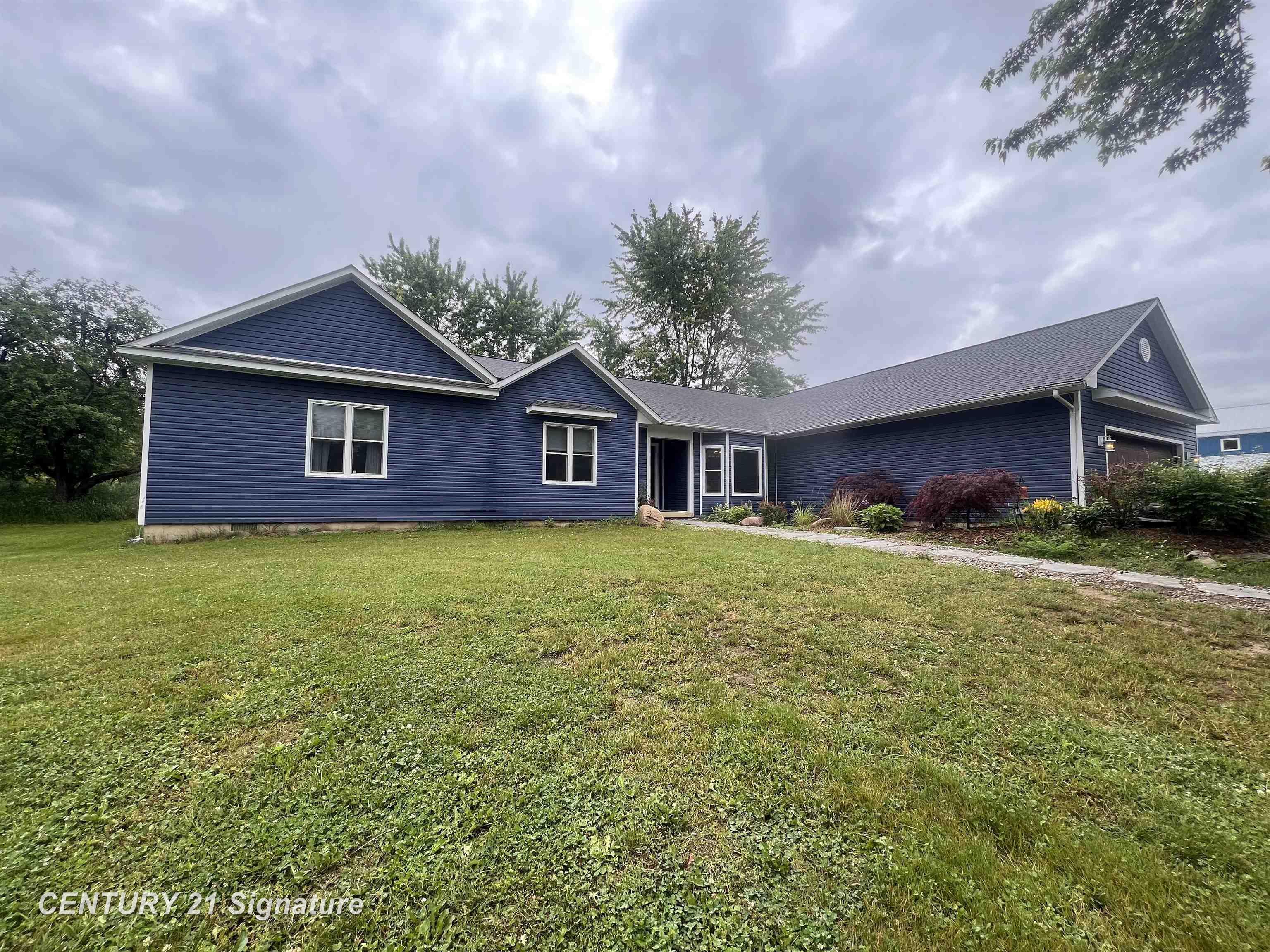 6399 West Ray Road Linden, MI 48451 - Photo 3 of 76
