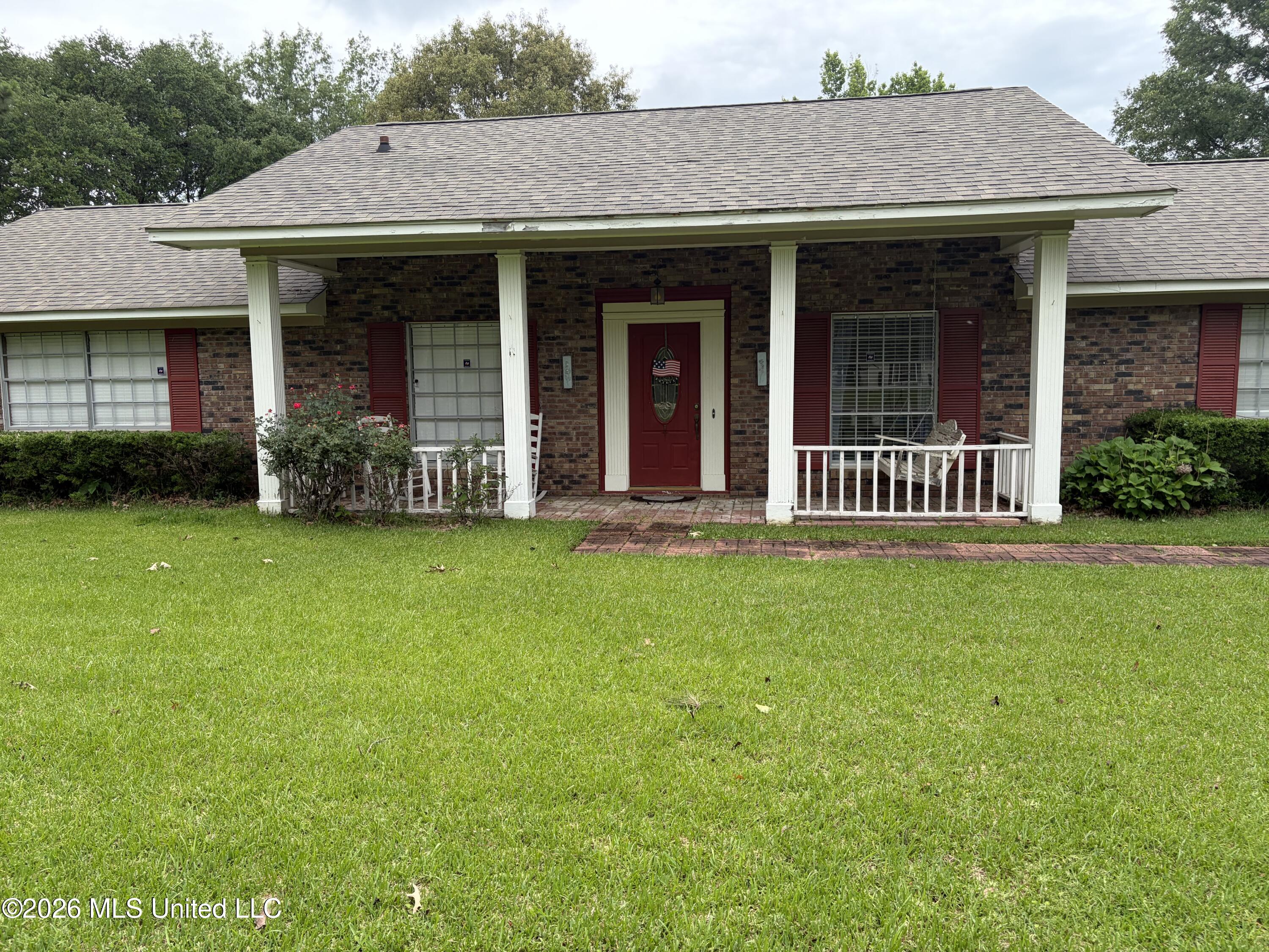 23 Nelson Circle Jackson, MS 39212 - Photo 2 of 28 IMG_1742