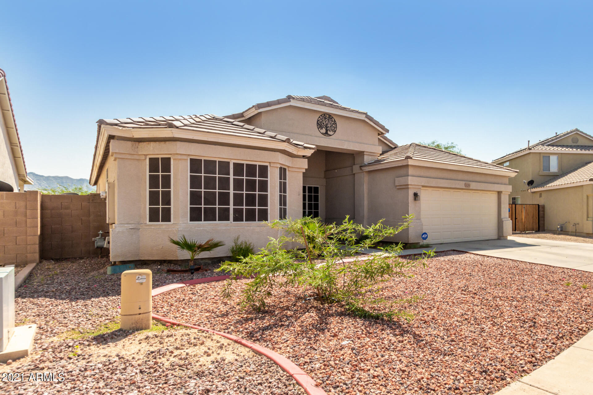 3251 West Maldonado Road Phoenix, AZ 85041 - Photo 2 of 28 1