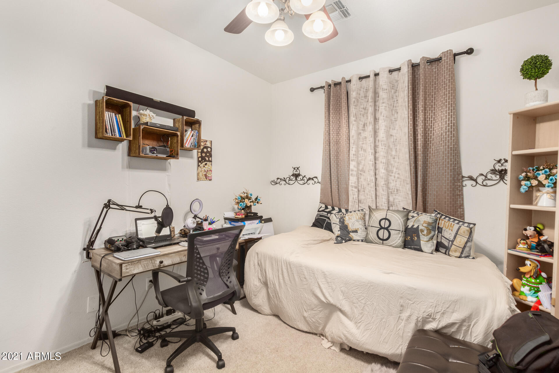 3251 West Maldonado Road Phoenix, AZ 85041 - Photo 21 of 28 21
