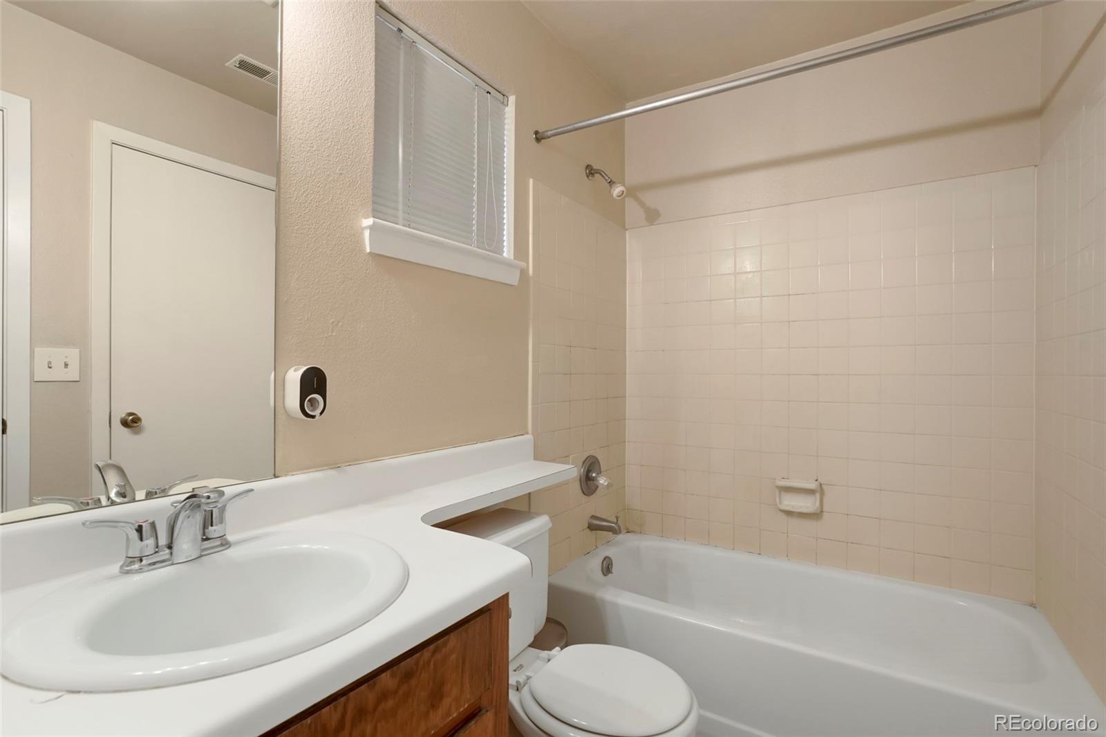 2221 South Buckley Road, Unit 101 Aurora, CO 80013 - Photo 6 of 16 Gallery Image 6