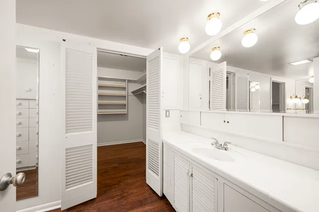 a view of an empty walk in closet