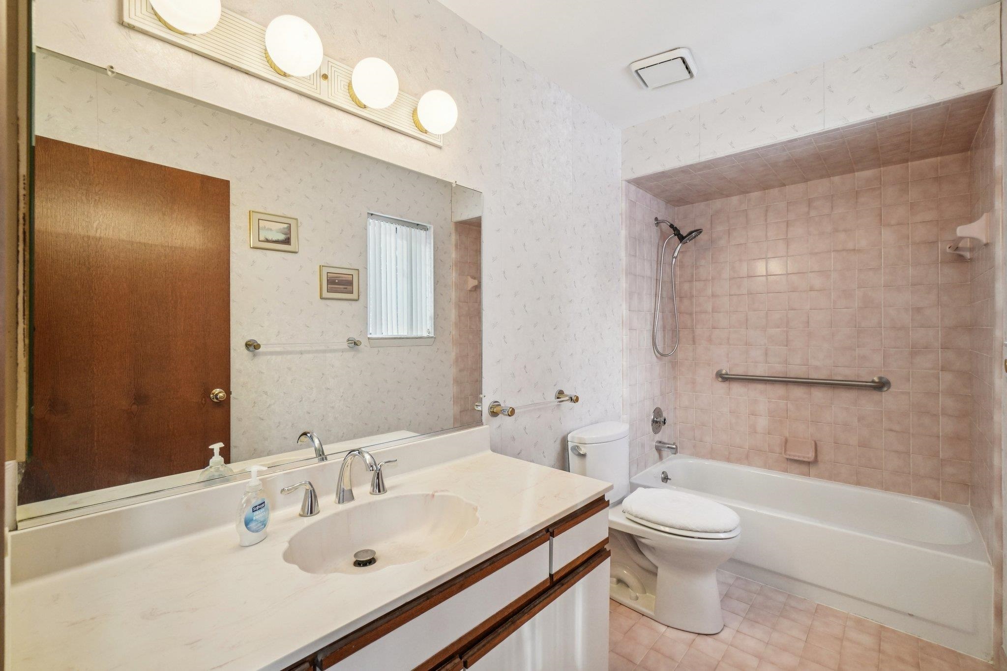 1725 Streamwood Drive Rochester Hills, MI 48309 - Photo 16 of 31
