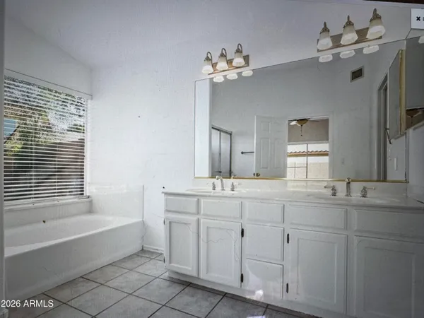 $2,200 | 19519 North 53rd Drive, Glendale, AZ 85308