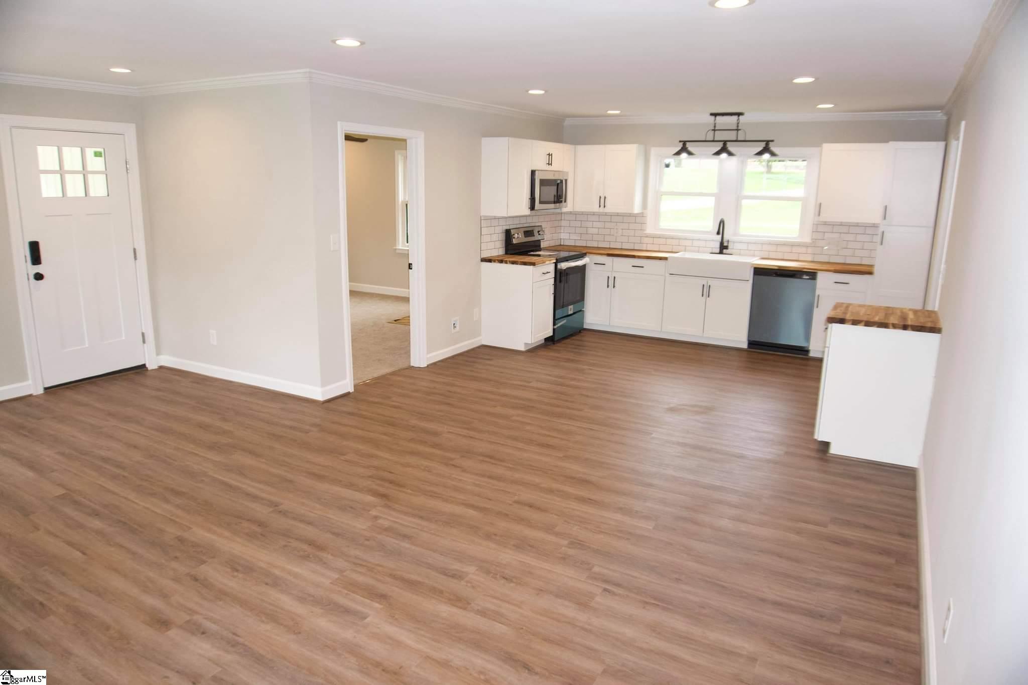 100 Wood Road Taylors, SC 29687 - Photo 15 of 35