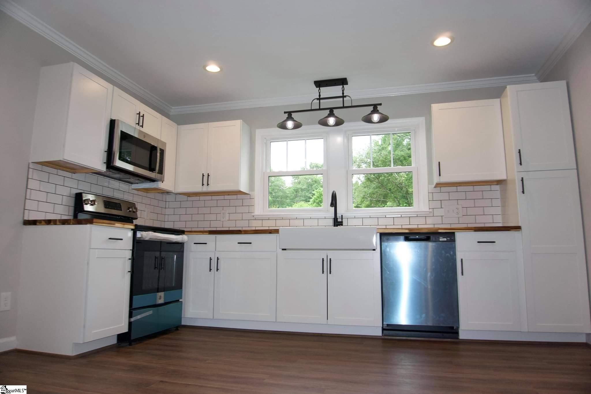 100 Wood Road Taylors, SC 29687 - Photo 16 of 35