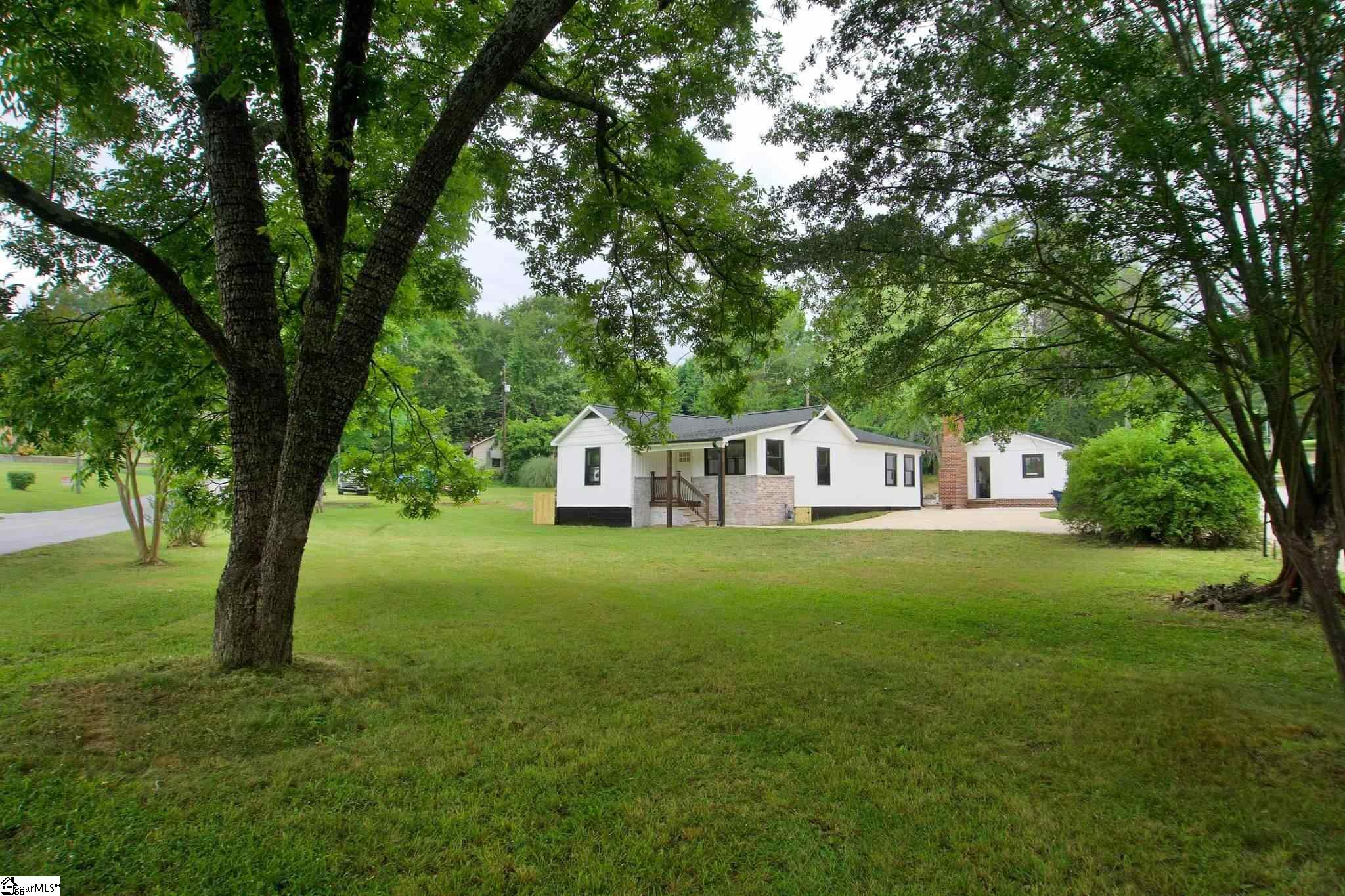 100 Wood Road Taylors, SC 29687 - Photo 8 of 35