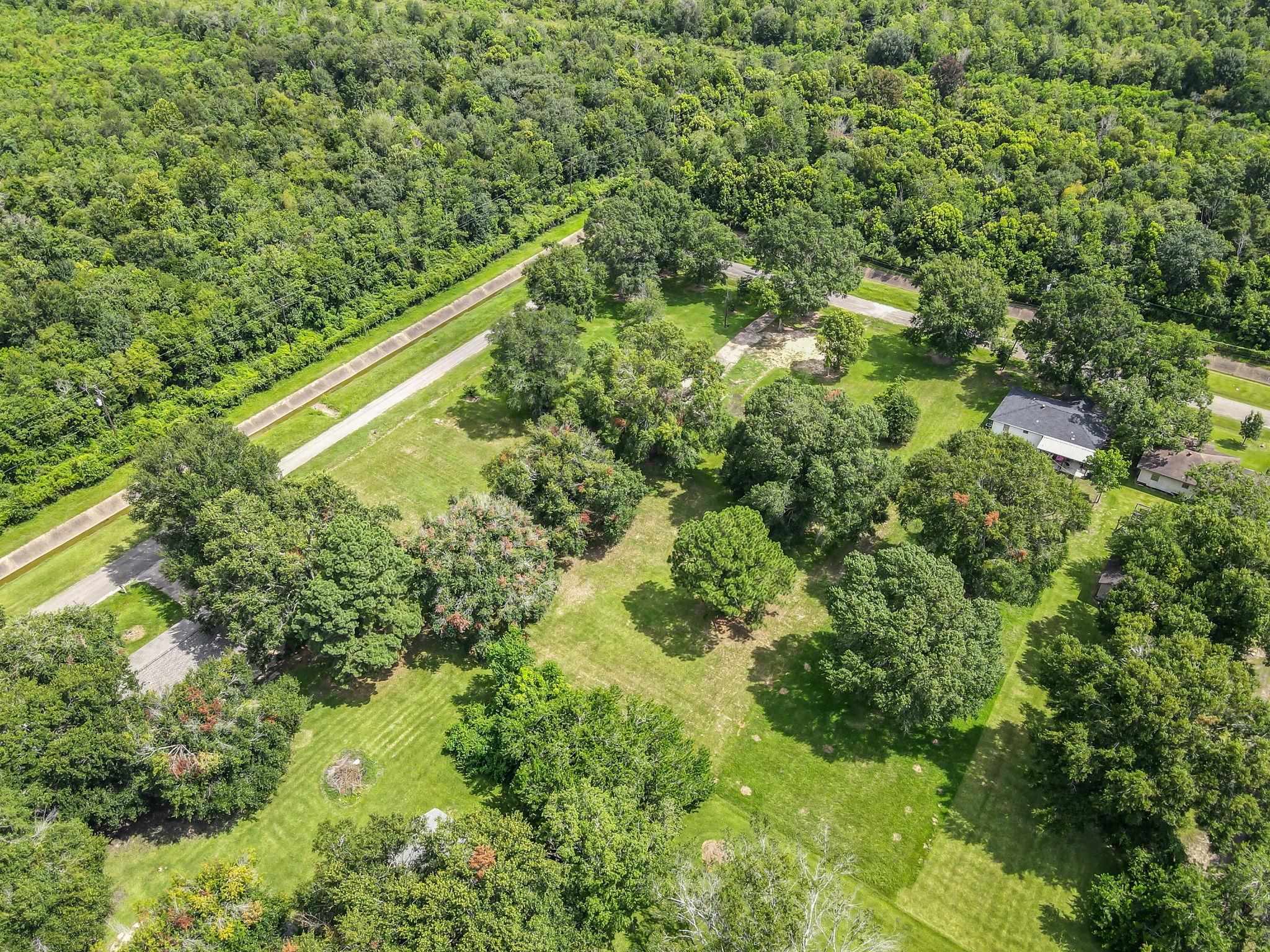 19 F Mockingbird Groves Groves, TX 77619 - Photo 10 of 10