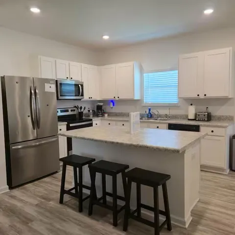 $2,300 | 42 Woodsorrel Street, Freeport, FL 32439