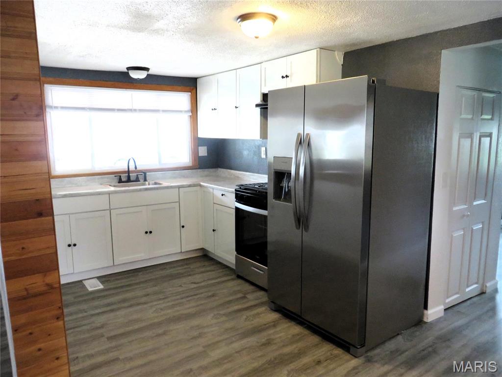 213 Walnut Street Roxana, IL 62084 - Photo 2 of 36