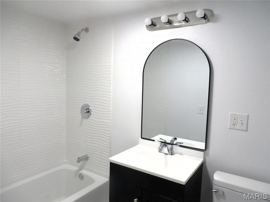 213 Walnut Street Roxana, IL 62084 - Photo 4 of 36