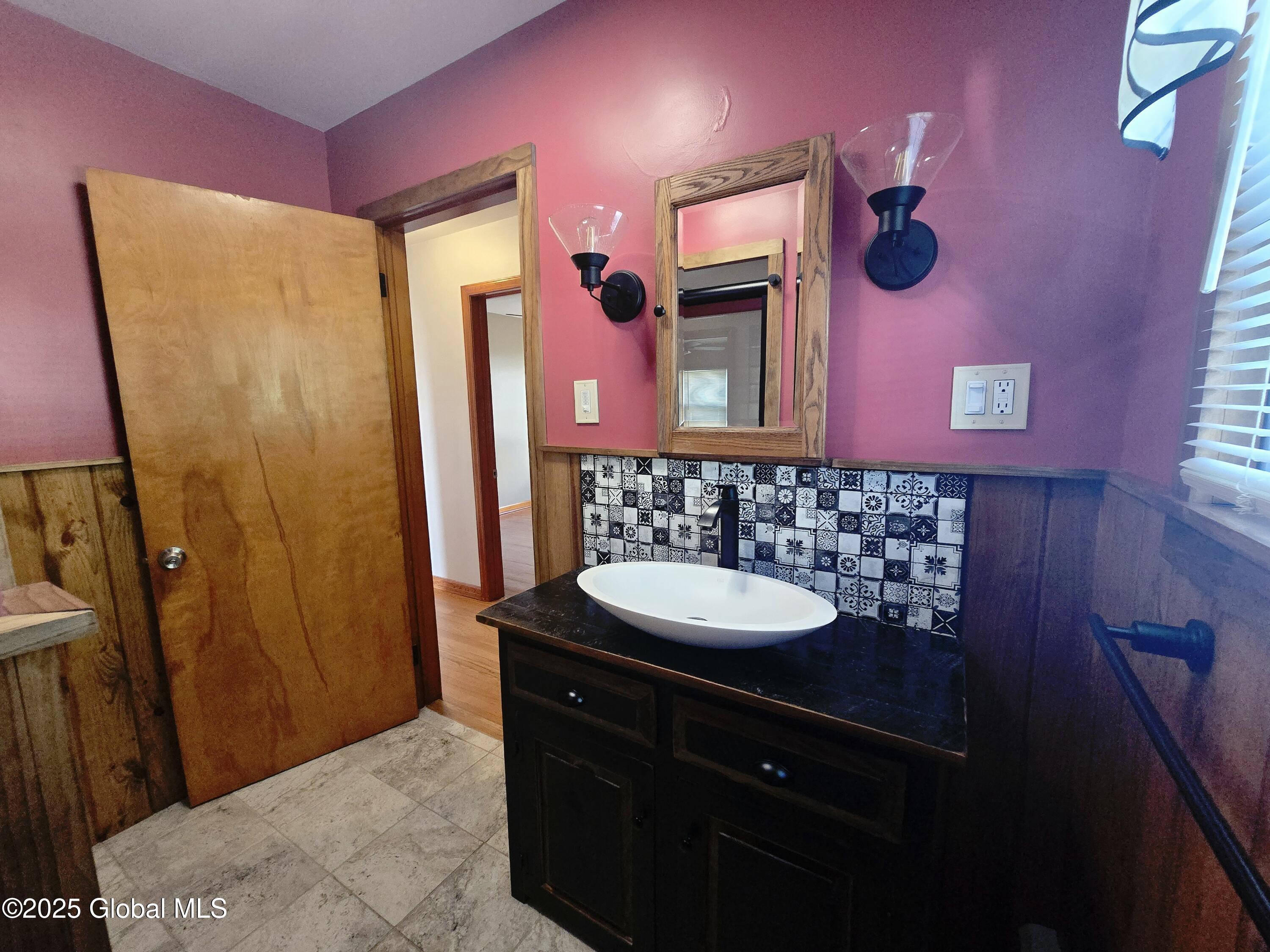 1335 Midline Road Amsterdam, NY 12010 - Photo 12 of 32 20250611_170605