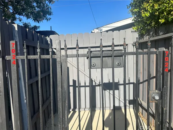 $1,900 | 7024 North Wilbur Avenue, Reseda, CA 91335